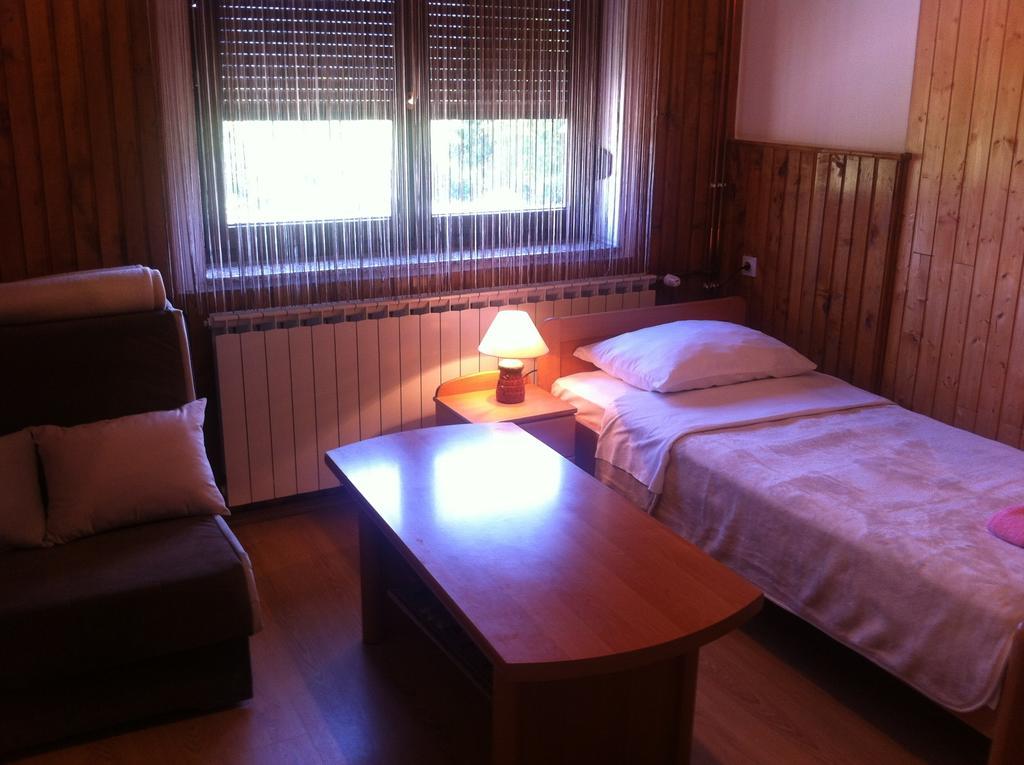 House Pribic Hotel Vrelo Koreničko Стая снимка